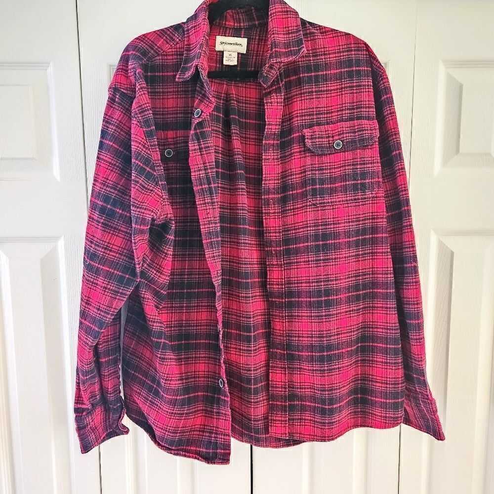 St. John's Bay Red & Black Flannel Button Down Size XL